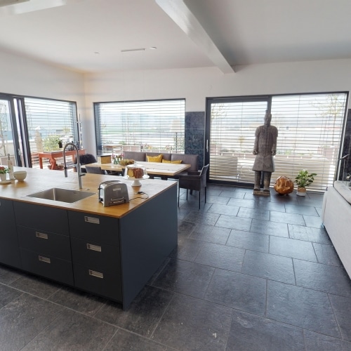 Redwell Showroom Penthouse